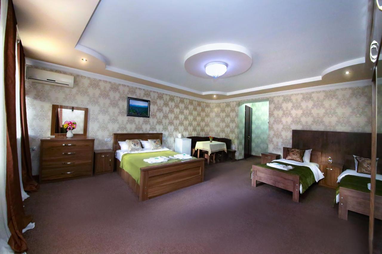 Royal Hotel Tiflis Exterior foto