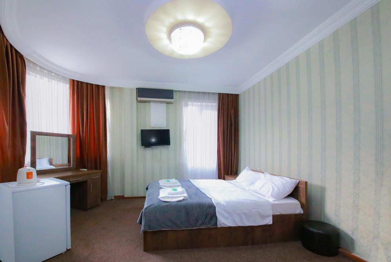 Royal Hotel Tiflis Exterior foto