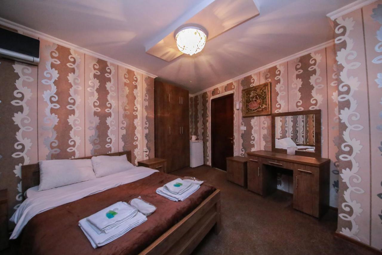 Royal Hotel Tiflis Exterior foto